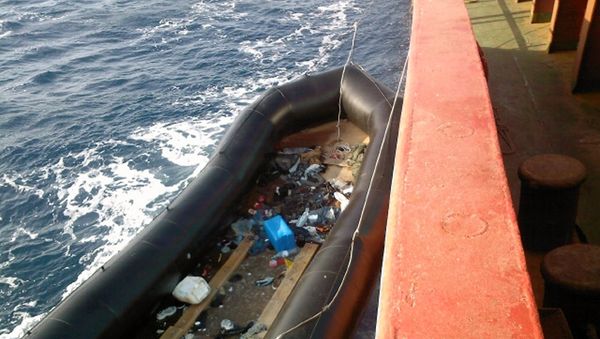 Inflatable boat use by immigrants Inflatable boat use by immigrants - Sputnik International