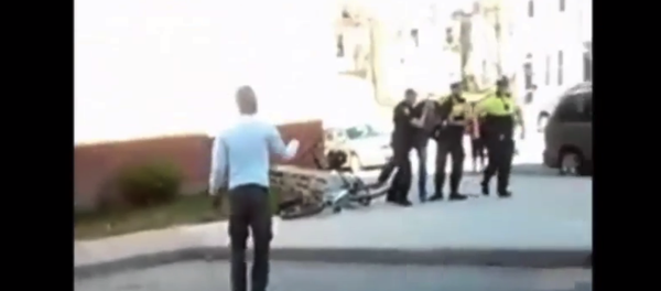 Screenshot from a cell phone video showing the arrest of Freddie Gray in Baltimore - Sputnik International