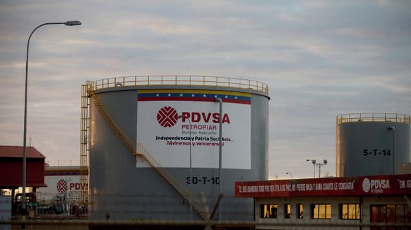 Storage tanks stand in a PDVSA state-run oil company crude oil complex near El Tigre, a town located within Venezuela's Hugo Chavez oil belt, formally known as the Orinoco Belt Storage tanks stand in a PDVSA state-run oil company crude oil complex near El Tigre, a town located within Venezuela's Hugo Chavez oil belt, formally known as the Orinoco Belt - Sputnik International
