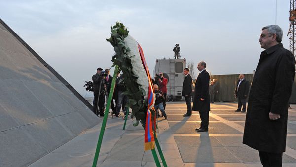 December 2, 2013. From right: Armenian President Serzh Sargsyan and Russian President Vladimir Putin during the wreath laying ceremony at the Memorial to the Ottoman Empire's 1915 Armenian Genocide in Yerevan. December 2, 2013. From right: Armenian President Serzh Sargsyan and Russian President Vladimir Putin during the wreath laying ceremony at the Memorial to the Ottoman Empire's 1915 Armenian Genocide in Yerevan. - Sputnik International