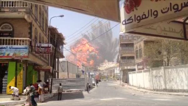 At least 26 people were killed by a Saudi-led bombing in Yemen's capital - Sputnik International