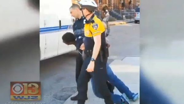 The Baltimore Police Department has suspended six officers with pay as they investigate the death in police custody of Freddie Gray. The Baltimore Police Department has suspended six officers with pay as they investigate the death in police custody of Freddie Gray. - Sputnik International
