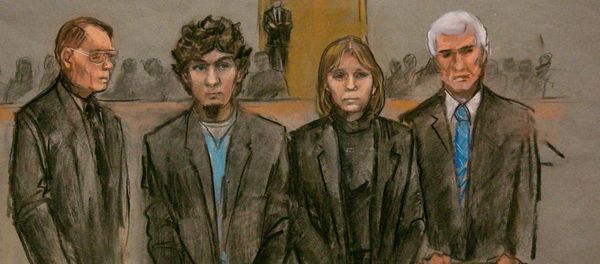 A courtroom sketch shows Boston Marathon bombing suspect Dzhokhar Tsarnaev (2nd L) and his defense team as the verdict is read at the federal courthouse in Boston, Massachusetts April 8, 2015 - Sputnik International