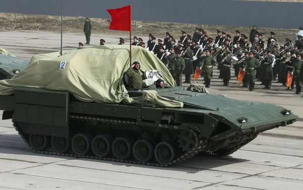 Armored combat vehicle on a heavy tracked vehicle platform Armata at the May 9 Victory Parade rehearsal in Moscow region. - Sputnik International