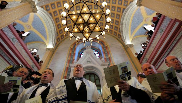 Amnesty International has taken heat for refusing to investigate the increase in violent attacks against the Jewish community. Amnesty International has taken heat for refusing to investigate the increase in violent attacks against the Jewish community. - Sputnik International