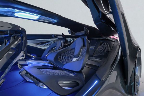 The seats of the FNR will detect things like passengers’ heart rates and temperature to adjust the heating and cooling. They're also lightweight and futuristic, assuming that in the future no one will want headrests. The seats of the FNR will detect things like passengers’ heart rates and temperature to adjust the heating and cooling. They're also lightweight and futuristic, assuming that in the future no one will want headrests. - Sputnik International