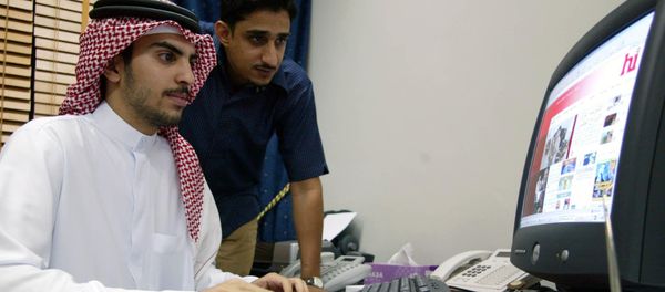 Russia may reportedly help the Persian Gulf island kingdom of Bahrain create its own national web-search systems and develop data centers for protection against the impact of other countries - Sputnik International
