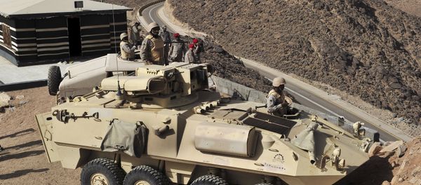 Saudi army are seen deployed along the Saudi border with Yemen Saudi army are seen deployed along the Saudi border with Yemen - Sputnik International