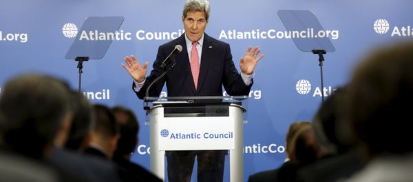 US Secretary of State John Kerry speaks at an Atlantic Council discussion on Trade and National Security: Renewing US Leadership Through Economic Strength in Washington April 23, 2015 US Secretary of State John Kerry speaks at an Atlantic Council discussion on Trade and National Security: Renewing US Leadership Through Economic Strength in Washington April 23, 2015 - Sputnik International