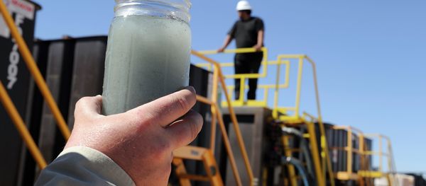 The US Geological Survey has published its first ever map of man-made earthquakes, like the one that damaged this home in Oklahoma in 2011. - Sputnik International