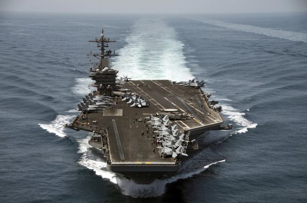 Videos: US Navy Sailors Cheer for Carrier Captain Fired for Raising COVID-19 Outbreak Alarm Videos: US Navy Sailors Cheer for Carrier Captain Fired for Raising COVID-19 Outbreak Alarm - Sputnik International