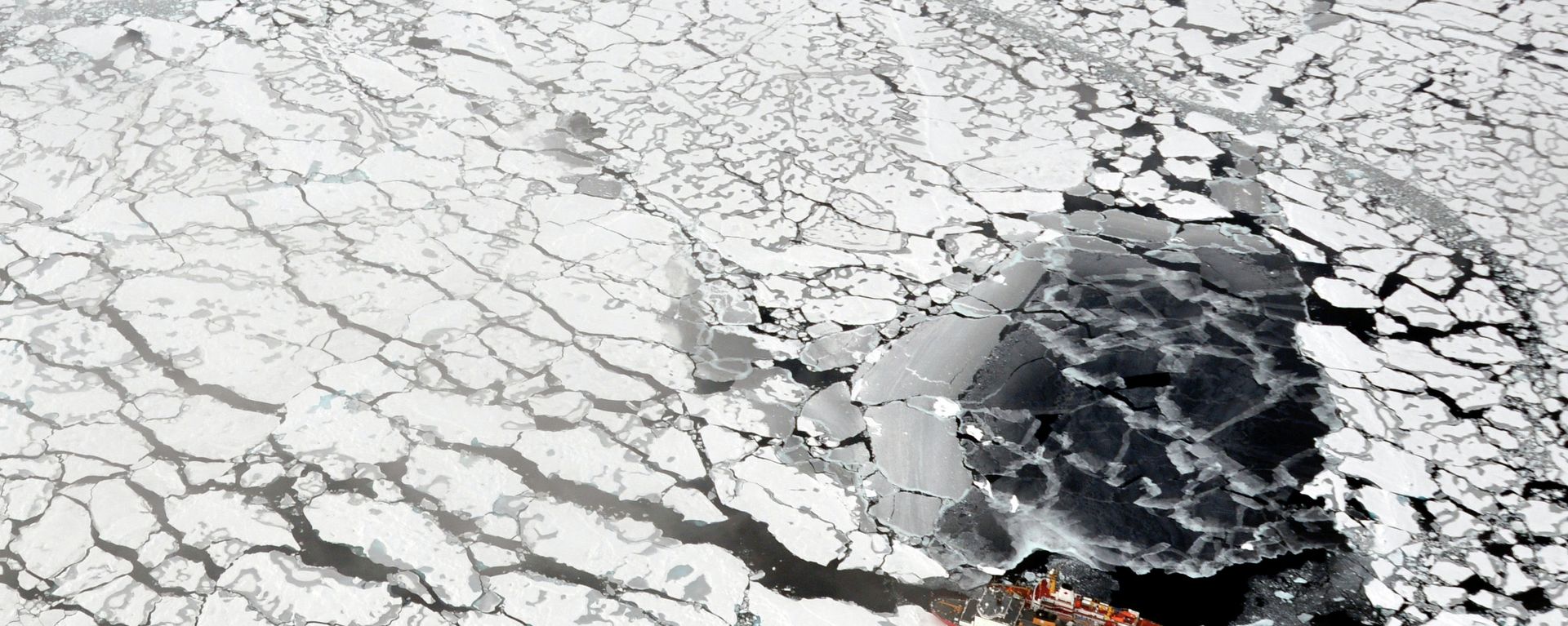 Russian drones will be deployed in the Arctic and along the Northern Sea Route starting May 1 to monitor the climate situation and the deterioration of Arctic ice, as well as to aid in navigation and search and rescue missions. - Sputnik International, 1920, 19.05.2026