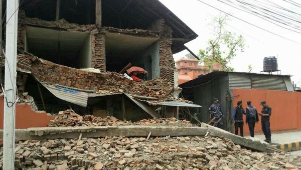 Collapsed building is seen in Nepal's capital Kathmandu - Sputnik International