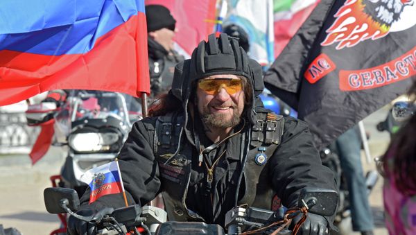 The auto rally Our Great Victory roars off in Sevastopol - Sputnik International