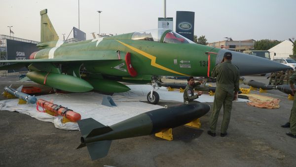 PAC JF-17 Thunder multirole combat aircraft - Sputnik International
