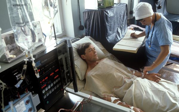 The 6th clinical hospital where victims of the Chernobyl disaster were brought. Examination of a patient in one of the wards The 6th clinical hospital where victims of the Chernobyl disaster were brought. Examination of a patient in one of the wards - Sputnik International