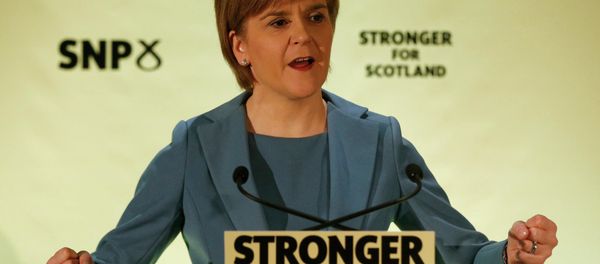Nicola Sturgeon, the leader of the Scottish National Party, gestures as she delivers a keynote election speech in Glasgow, Britain April 29, 2015 Nicola Sturgeon, the leader of the Scottish National Party, gestures as she delivers a keynote election speech in Glasgow, Britain April 29, 2015 - Sputnik International