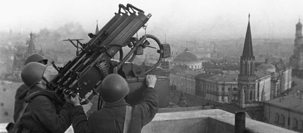 Soviet anti-aircraft gunners - Sputnik International