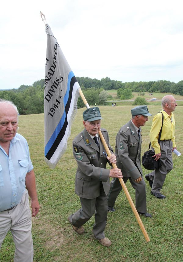 Veterans of 20th Waffen Grenadier Division of SS (1st Estonian) meet in Estonia, 2010 - Sputnik International