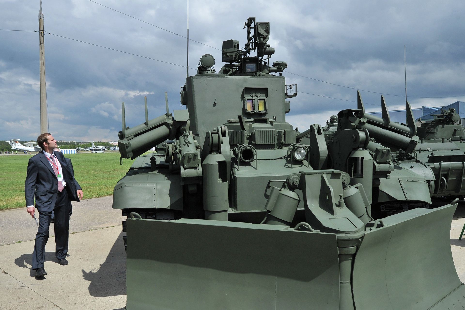 The IMR-3M combat engineering vehicle, looking like something out of a steampunk science fiction novel, showcased at 'Engineering Technologies 2012 in Zhukovsky, outside Moscow. The IMR-3M combat engineering vehicle, looking like something out of a steampunk science fiction novel, showcased at 'Engineering Technologies 2012 in Zhukovsky, outside Moscow. - Sputnik International, 1920, 23.01.2024