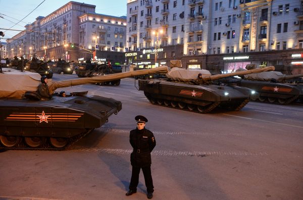 The Armata T-14 tank during the rehearsal of the Victory Day Parade on Moscow's Tverskaya Street - Sputnik International