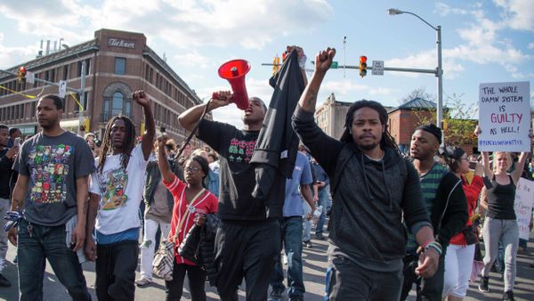 Demonstrators chant on Pennsylvania Avenue in Baltimore, Maryland, April 28, 2015 Demonstrators chant on Pennsylvania Avenue in Baltimore, Maryland, April 28, 2015 - Sputnik International