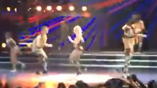 Oops She Did it Again: Britney Takes a Tumble on Stage - Sputnik International