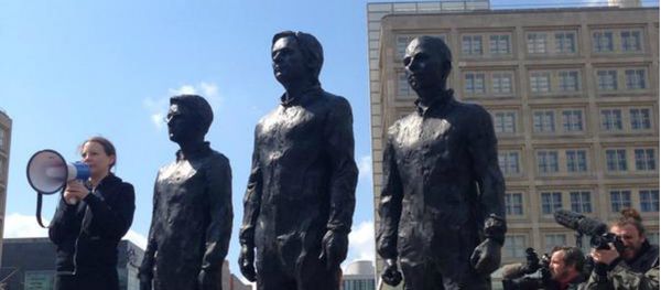 A statue depicting whistleblowers Edward Snowden, Julian Assange and Chelsea Manning was unveiled in Berlin on Friday, as a celebration of freedom of expression and the courage to expose truths. A statue depicting whistleblowers Edward Snowden, Julian Assange and Chelsea Manning was unveiled in Berlin on Friday, as a celebration of freedom of expression and the courage to expose truths. - Sputnik International