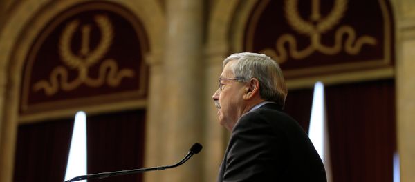 Iowa Gov. Terry Branstad delivers his annual Condition of the State address before a joint session of the Iowa General Assembly, Tuesday, Jan. 13, 2015, at the Statehouse in Des Moines, Iowa. - Sputnik International