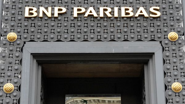 Logo of one of the buildings of France's top bank BNP Paribas headquarters in Paris Logo of one of the buildings of France's top bank BNP Paribas headquarters in Paris - Sputnik International