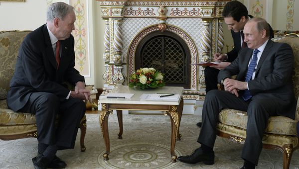 President Vladimir Putin meets with former Canadian Premier Jean Cretien - Sputnik International
