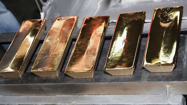 Precious metal production at Krastsvetmet plant in Siberia - Sputnik International