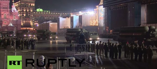 Russia: RS-24 Yars, Armata T-14s parade through Moscow for V-Day rehearsal - Sputnik International