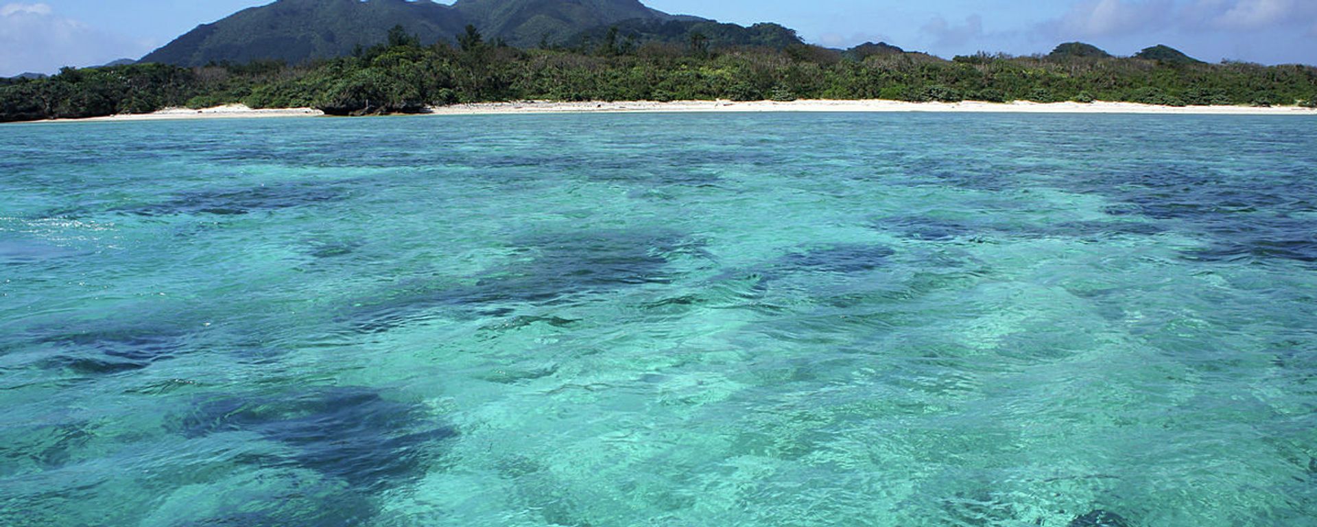 Kabira Bay of Ishigaki Island in Ishigaki City, Okinawa Prefecture, Japan. - Sputnik International, 1920, 12.09.2022