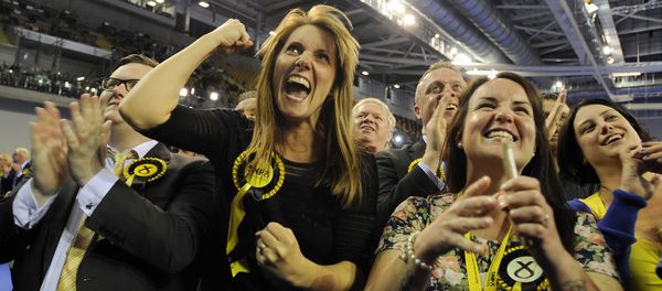 Scottish National Party (SNP) supporters celebrate as election results are announced at the Glasgow election count at the Emirates Arena in Glasgow, Scotland, on May 8, 2015 - Sputnik International