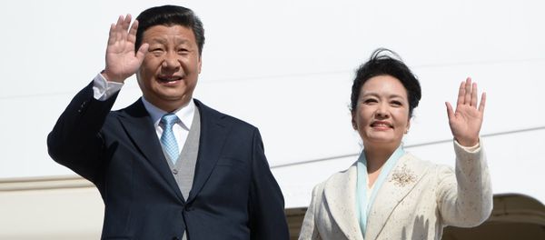 Chairman of People's Republic of China Xi Jinping with the spouse, the 70 anniversaries of the Victory which arrived to Moscow for participation in celebration in the Great Patriotic War Chairman of People's Republic of China Xi Jinping with the spouse, the 70 anniversaries of the Victory which arrived to Moscow for participation in celebration in the Great Patriotic War - Sputnik International