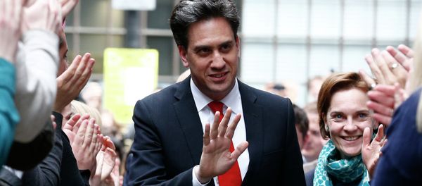 Opposition Labour party leader Ed Miliband (C) and his wife Justine Thornton arrive at Labour party headquarters in London on May 8, 2015, the day after a general election Opposition Labour party leader Ed Miliband (C) and his wife Justine Thornton arrive at Labour party headquarters in London on May 8, 2015, the day after a general election - Sputnik International