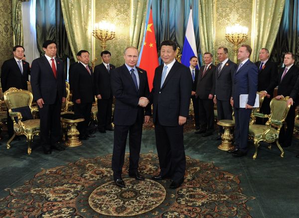 President Vladimir Putin meets with Chinese President Xi Jinping President Vladimir Putin meets with Chinese President Xi Jinping - Sputnik International