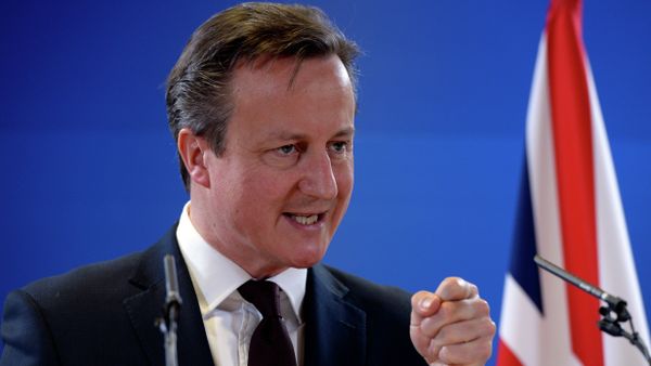 British Prime Minister David Cameron talks to the media at the end of a European Union Summit held at the EU Council building in Brussels British Prime Minister David Cameron talks to the media at the end of a European Union Summit held at the EU Council building in Brussels - Sputnik International