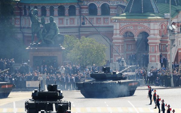 A T-14 tank with the Armata Universal Combat Platform at the military parade - Sputnik International
