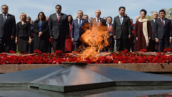 Flower-laying ceremony at the Tomb of the Unknown Soldier Flower-laying ceremony at the Tomb of the Unknown Soldier - Sputnik International