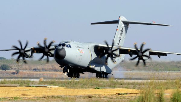 A file picture taken on December 11, 2009 shows an Airbus A400M military transporter landing in Sevilla - Sputnik International