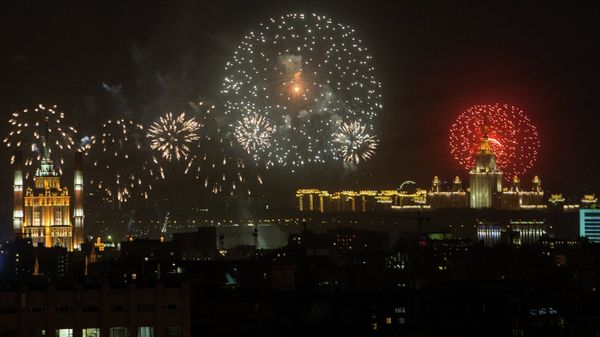 Fireworks to mark 70th anniversary of Victory in 1941-1945 Great Patriotic War - Sputnik International