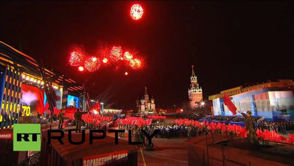 Russia: Magnificent Victory Day firework display lights up Moscow Russia: Magnificent Victory Day firework display lights up Moscow - Sputnik International