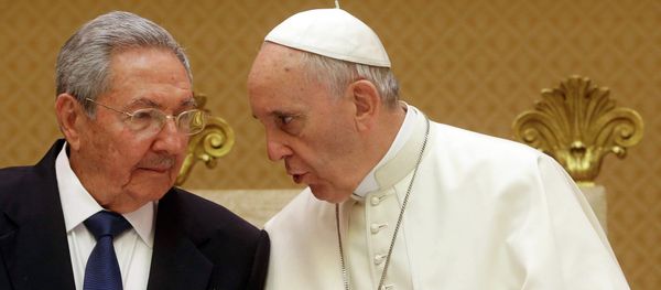 Cuban President Raul Castro and Pope Francis Cuban President Raul Castro and Pope Francis - Sputnik International