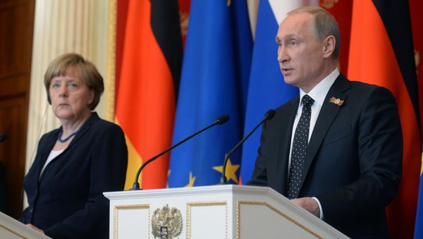 Russian President Vladimir Putin during a joint press conference with German Chancellor Angela Merkel in Moscow on May 10, 2015. Russian President Vladimir Putin during a joint press conference with German Chancellor Angela Merkel in Moscow on May 10, 2015. - Sputnik International
