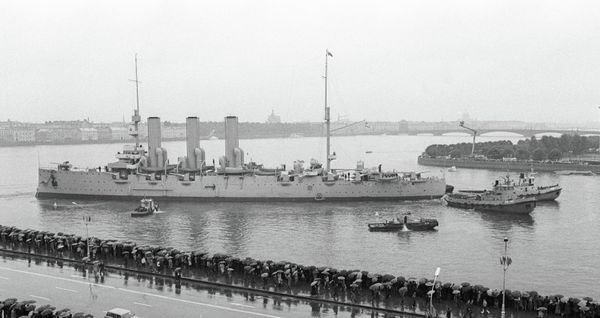 Aurora: Legendary Cruiser That Changed Russia’s History With a Single Shot - Sputnik International