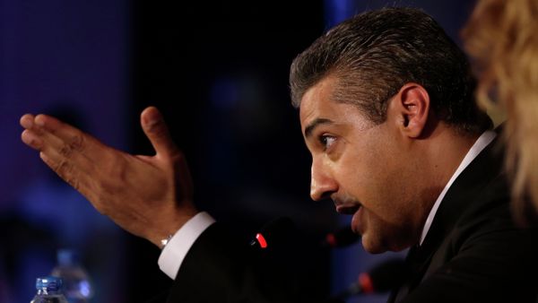 One of two Al Jazeera journalists awaiting trial in Egypt has announced plans to sue his employer for $100 million, alleging that the network was negligent. - Sputnik International