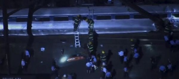 Aerial footage of first responders working at the scene of a train derailment in Philadephia, Pennslylania May 12, 2015 in this still image taken from footage by nbcphiladelphia.com Aerial footage of first responders working at the scene of a train derailment in Philadephia, Pennslylania May 12, 2015 in this still image taken from footage by nbcphiladelphia.com - Sputnik International