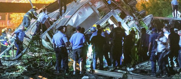 Derailment in the Frankfort section of Philadelphia Derailment in the Frankfort section of Philadelphia - Sputnik International